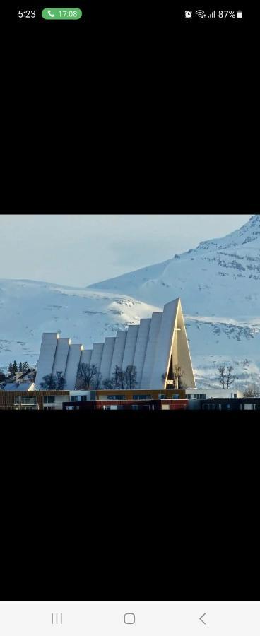 Apartment By The Lakeside Tromso Exterior photo